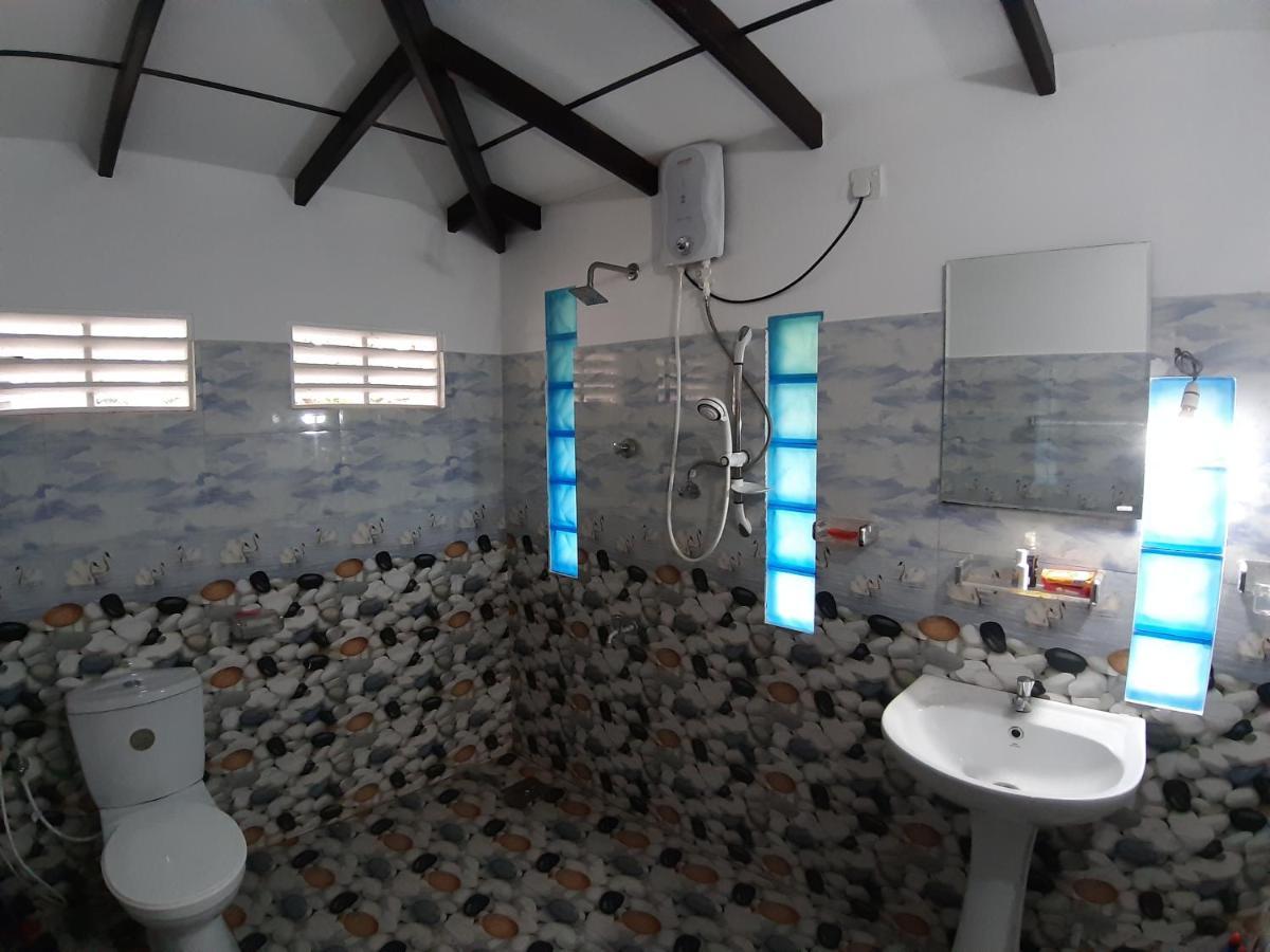 Hellen Homestay Негомбо Екстериор снимка