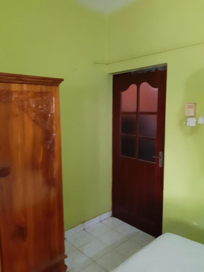Hellen Homestay Негомбо Екстериор снимка