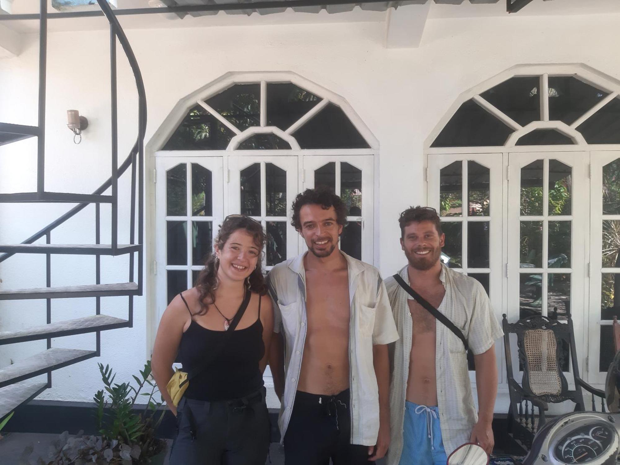 Hellen Homestay Негомбо Екстериор снимка
